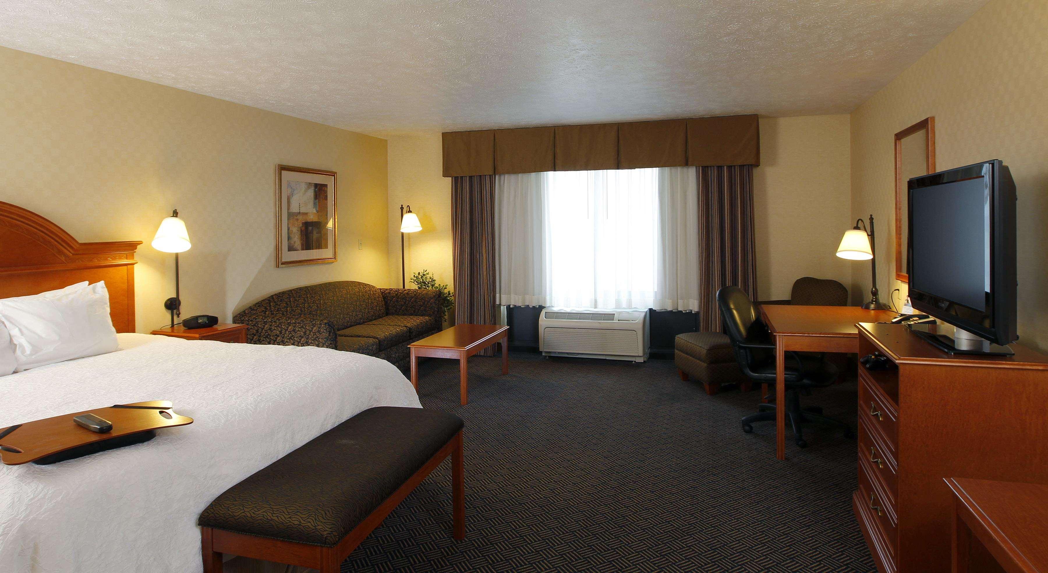 Hampton Inn Ватерлоо Экстерьер фото