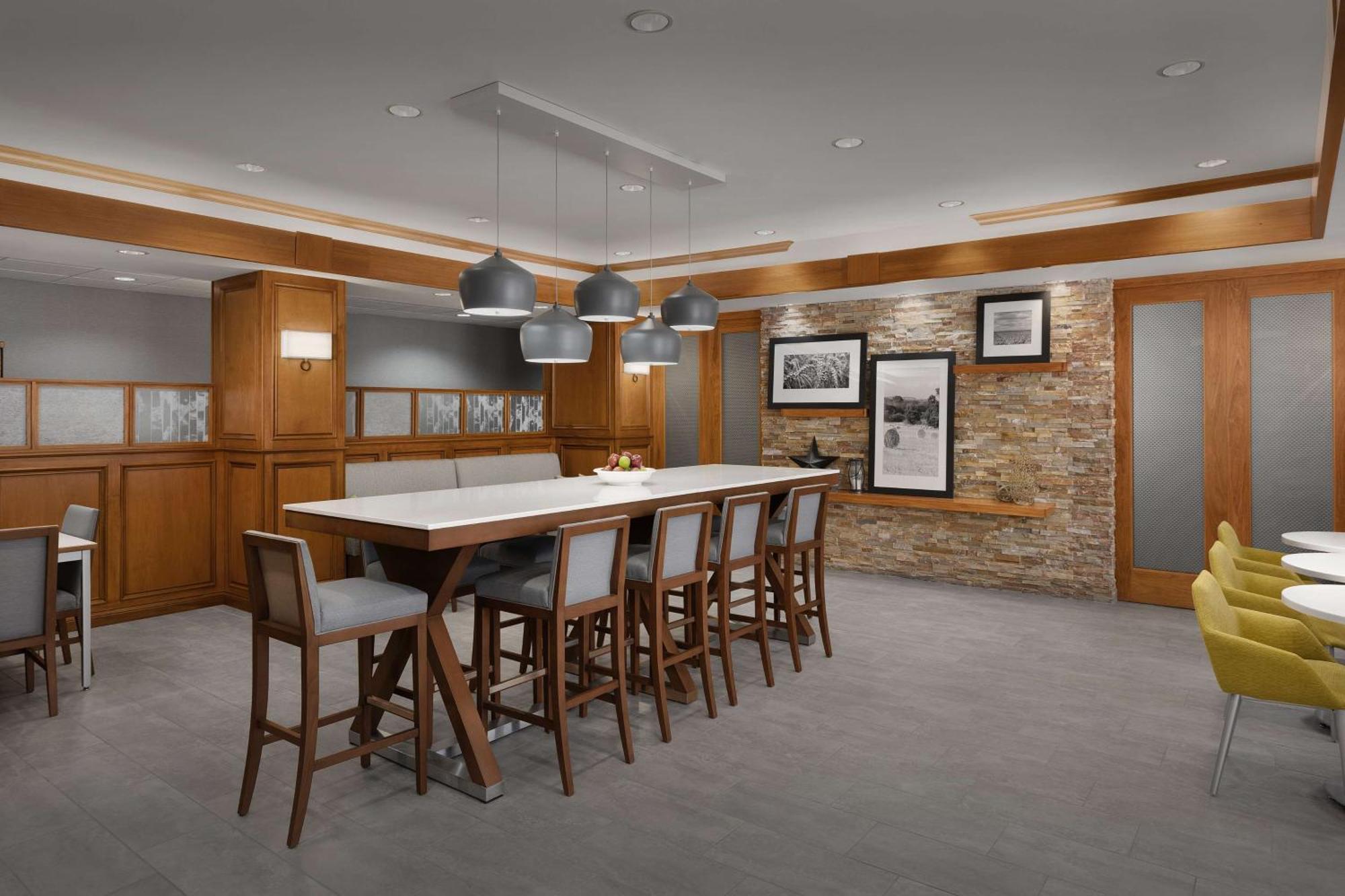 Hampton Inn Ватерлоо Экстерьер фото